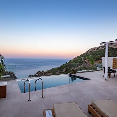 Mertelia Luxury Villas 키라파나기아 외부 사진